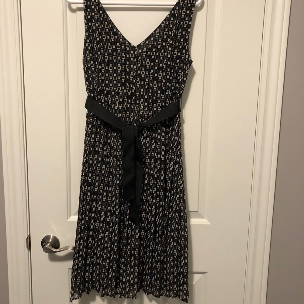 Esprit v-neck black patterned dress